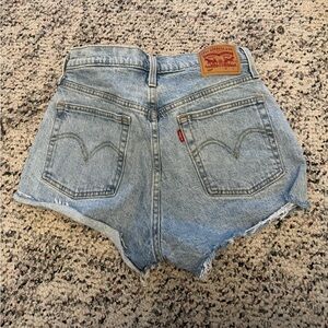 Levi’s short